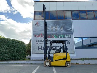 Четырехопорные погрузчики Yale ERP25VL
