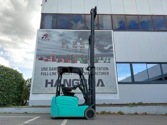 Трехопорные погрузчики Hyster J160XNT