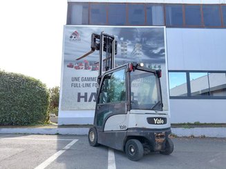 Четырехопорные погрузчики Yale ERP30VL
