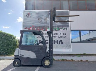 Четырехопорные погрузчики Yale ERP30VL