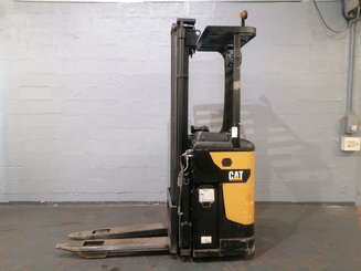 Штабелеры с платформой для оператора Caterpillar NSR16N