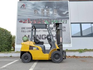 Четырехопорные погрузчики Caterpillar GP25N