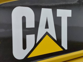Четырехопорные погрузчики Caterpillar GP25N