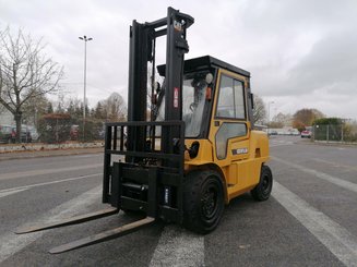 Четырехопорные погрузчики Caterpillar GP40K - 1