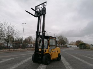 Четырехопорные погрузчики Caterpillar GP40K - 5