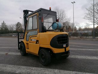 Четырехопорные погрузчики Caterpillar GP40K - 3