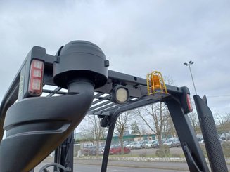 Четырехопорные погрузчики Yale GLP40 VX