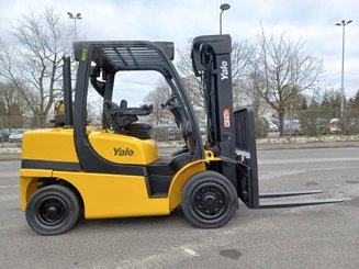 Четырехопорные погрузчики Yale GLP40 VX
