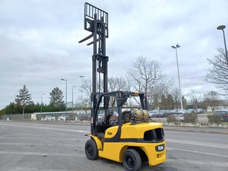 Четырехопорные погрузчики Yale GLP40 VX