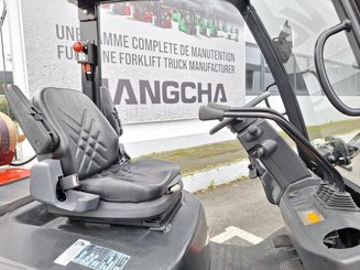 Четырехопорные погрузчики Hangcha XF30G