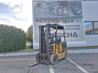 Четырехопорные погрузчики Caterpillar EC25N