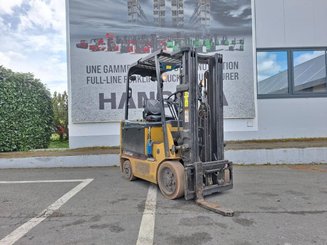 Четырехопорные погрузчики Caterpillar EC25N