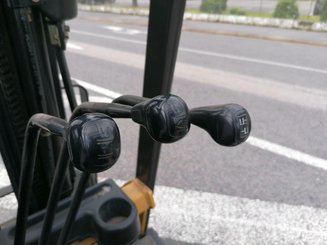 Четырехопорные погрузчики Caterpillar EC25N