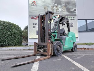 Четырехопорные погрузчики Mitsubishi FD50N