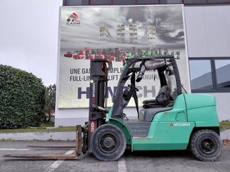 Четырехопорные погрузчики Mitsubishi FD50N
