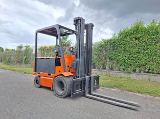 Четырехопорные погрузчики Carer R45N5