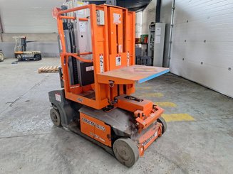 Строительный подъёмник с вертикальной мачтой JLG TOUCAN DUO