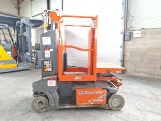 Строительный подъёмник с вертикальной мачтой JLG TOUCAN DUO