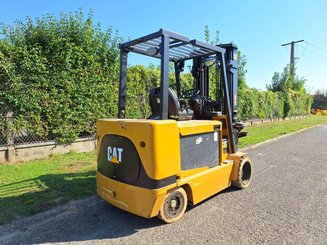 Четырехопорные погрузчики Caterpillar EC55N