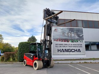 Четырехопорные погрузчики Hangcha J4W100