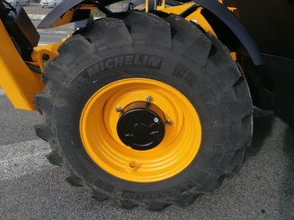 Телескопический погрузчик JCB 540-180