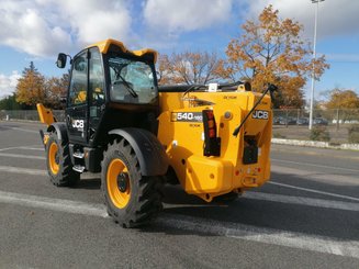 Телескопический погрузчик JCB 540-180