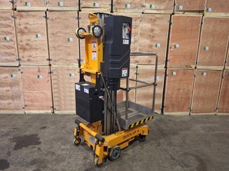 Строительный подъёмник с вертикальной мачтой Haulotte Quick UP 8DC