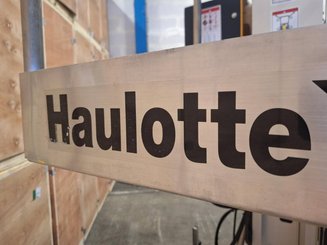 Строительный подъёмник с вертикальной мачтой Haulotte Quick UP 8DC