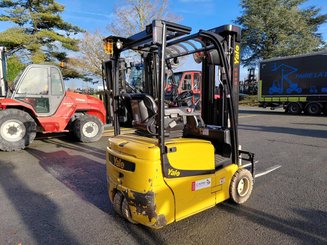 Электрический погрузчик Yale ERP16VT