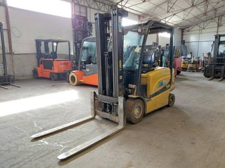 Электрический погрузчик Yale ERP30VL