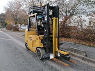 Четырехопорные погрузчики Caterpillar GC45K SWB