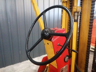 Трехопорные погрузчики Peg F2050EB - 9