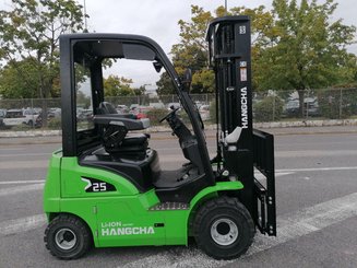 Четырехопорные погрузчики Hangcha XC25 - 2