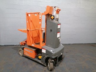 Строительный подъёмник с вертикальной мачтой JLG TOUCAN DUO