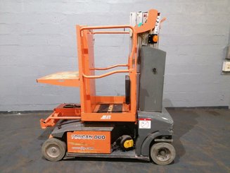 Строительный подъёмник с вертикальной мачтой JLG TOUCAN DUO