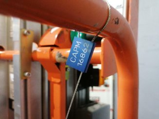 Строительный подъёмник с вертикальной мачтой JLG TOUCAN DUO