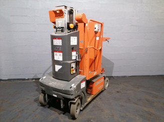 Строительный подъёмник с вертикальной мачтой JLG TOUCAN DUO
