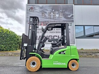 Четырехопорные погрузчики Hangcha XC30i