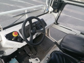 Буксировочного тягача Charlatte T135