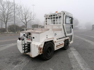 Буксировочного тягача Charlatte T135