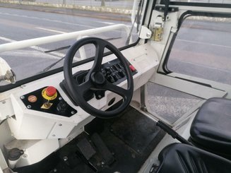 Буксировочного тягача Charlatte T135