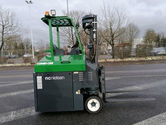 Четырехходовый вилочный погрузчик Combilift CBE2500