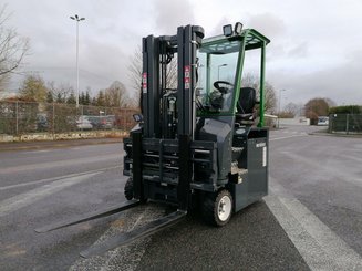 Четырехходовый вилочный погрузчик Combilift CBE2500