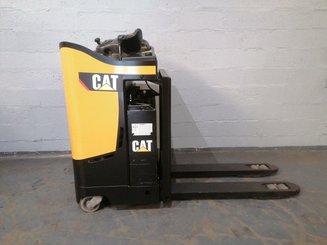 Четырехопорные погрузчики Caterpillar NPR20N