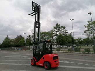 Четырехопорные погрузчики Hangcha XF35D - 5