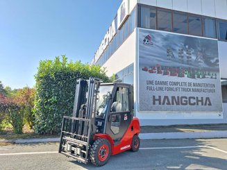 Четырехопорные погрузчики Hangcha XF25D