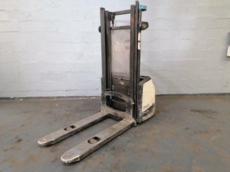 Штабелеры с электроприводом Crown WF3000-1.0FT - 2