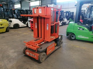 Строительный подъёмник с вертикальной мачтой JLG TOUCAN DUO