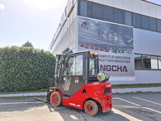 Четырехопорные погрузчики Hangcha XF25G