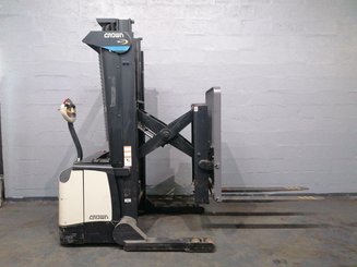 Штабелер с кадрируюющей поперечиной Crown SHR5520-1.1